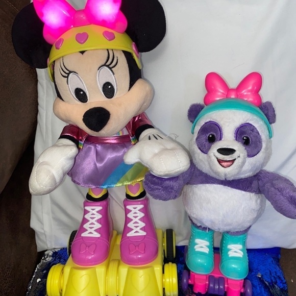 Other - Disney Junior Minnie Mouse Roller-Skating Party Plush Musical Light-Up /talking